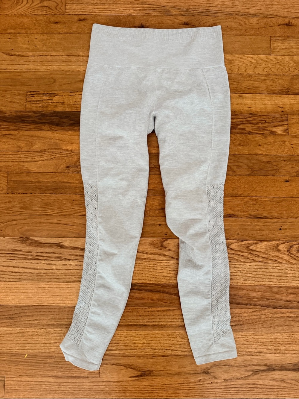 Fabletic Light Gray Textured Side-Panel Leggings